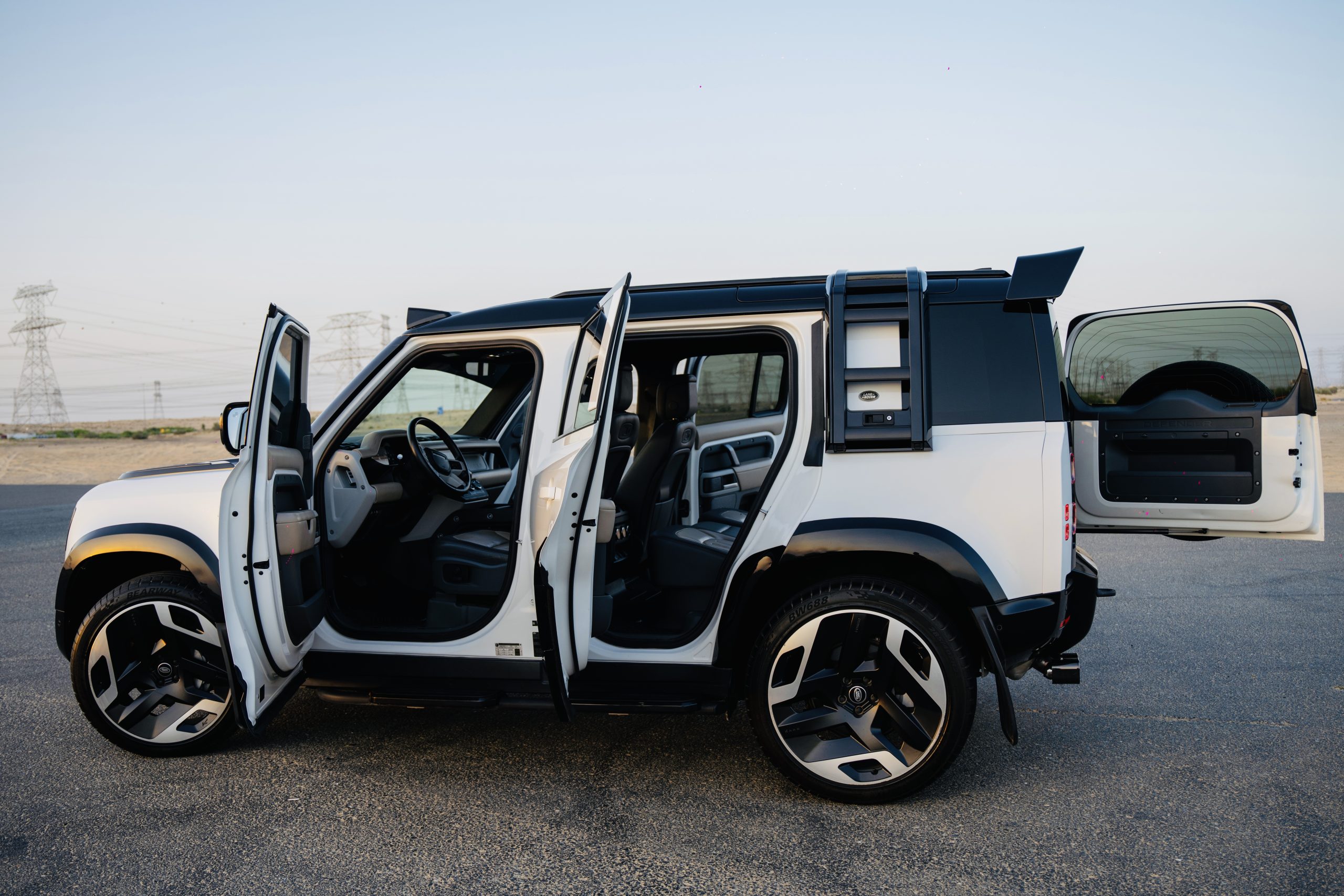 Land Rover Defender V6 VX 2022 Kahn Edition